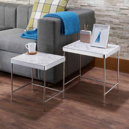 Lehký, snadno se přemisťuje.